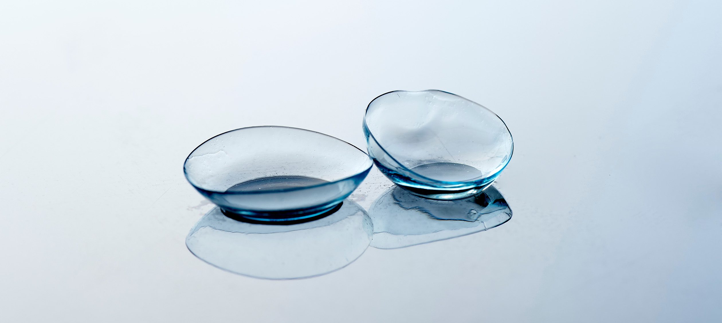 Lentilles cornéennes dans l'eau