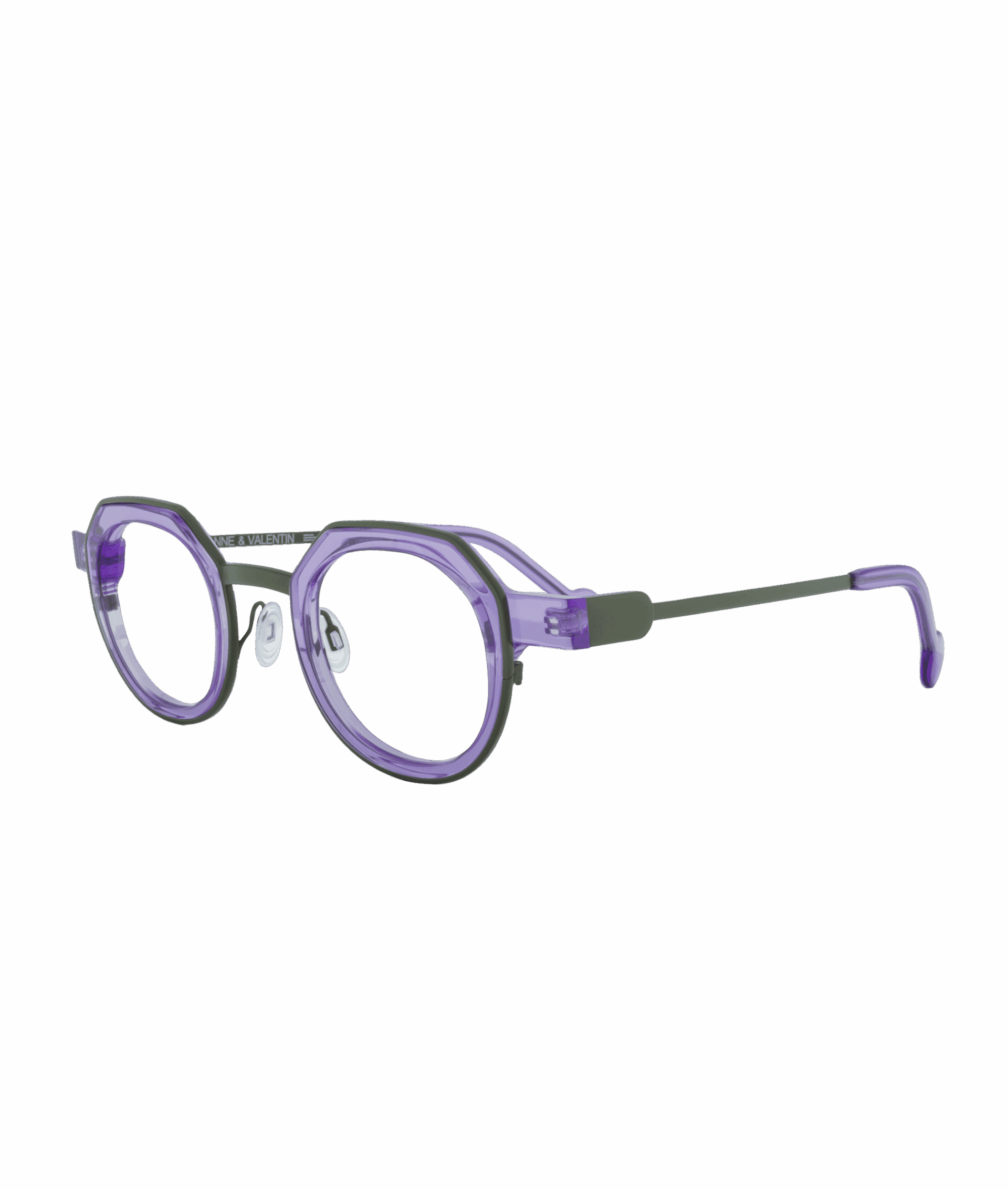 A sculptural frame full of character, the BALKA 23C06 showcases a bold and sophisticated mauve. Despite its pronounced thickness, it surprises with its lightness and comfort, blending visual strength with a soft feel when worn.